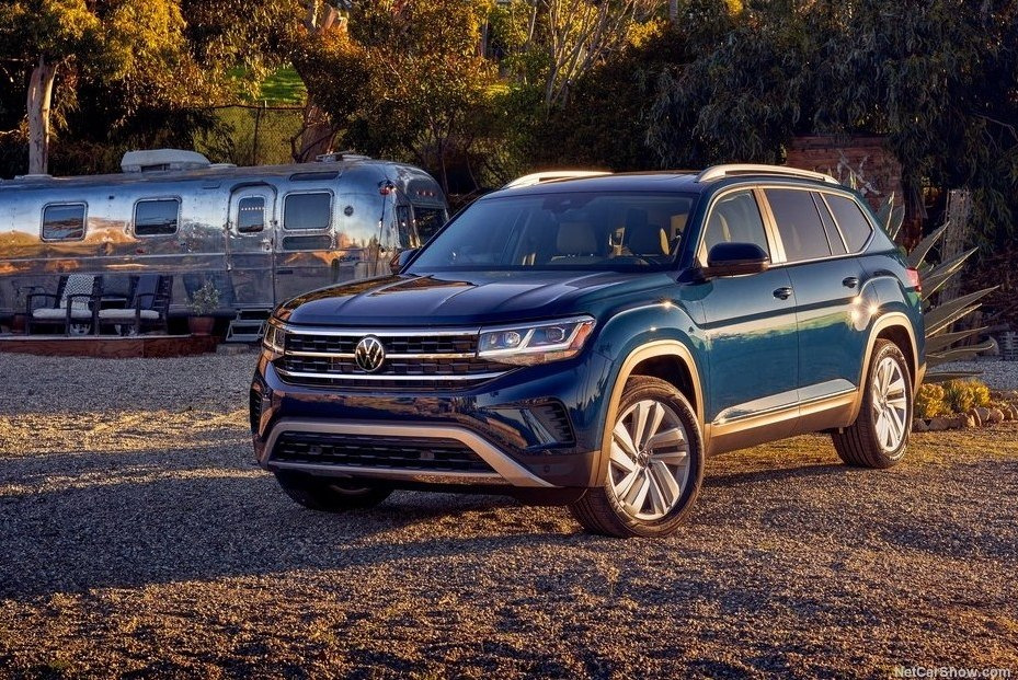Päivitetty seitsenpaikkainen Volkswagen Atlas -crossover