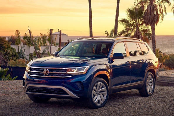 Päivitetty seitsenpaikkainen Volkswagen Atlas -crossover