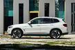 BMW iX3 -sähköcrossoverin koeajo kuva 4