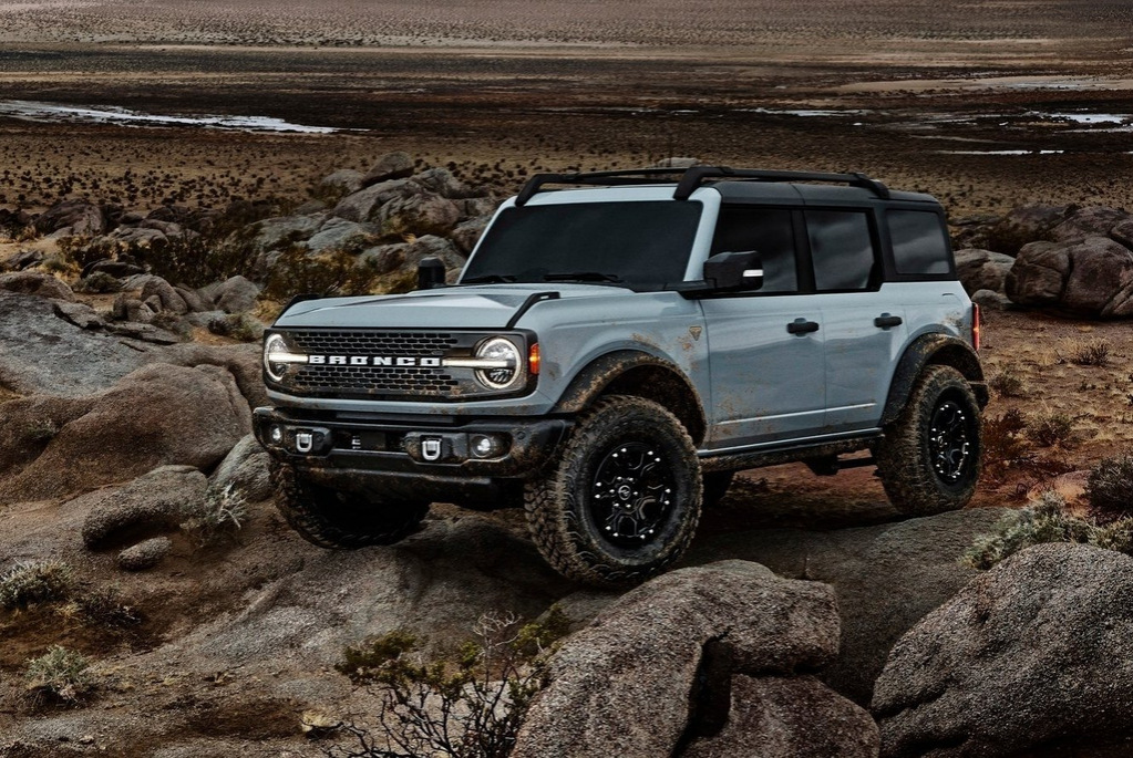 Uuden sukupolven Ford Bronco -maasturin viisovinen versio