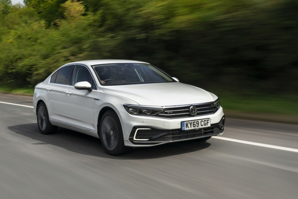 Katsaus Volkswagen Passat GTE -hybridiversioon