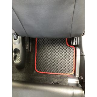 EVA-lattiamatot 500:een, mustat Fiat 500/500L 2013–2022 kuva 2