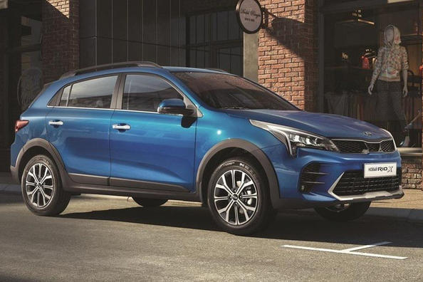 KIA Rio X: korotettu viistoperä