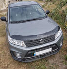 Suzuki Vitara 2015– Konepellin tuuliohjain (VIP) kuva 1