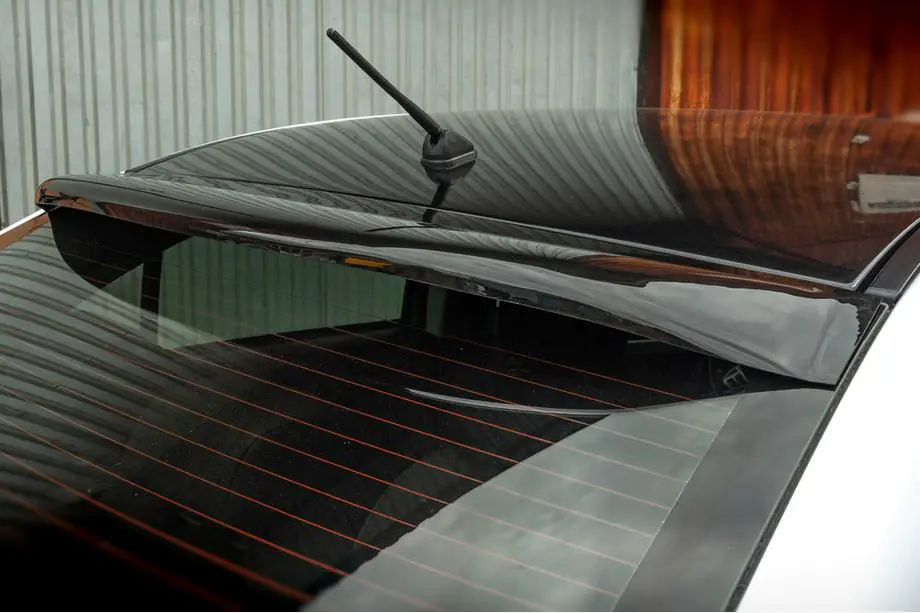 Mitsubishi Lancer X 2008– Takalasin spoileri Sedan (ABS) Image