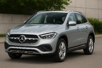 Mercedes GLA H247 2020– Etusäleikkö Diamond Silver kuva 1