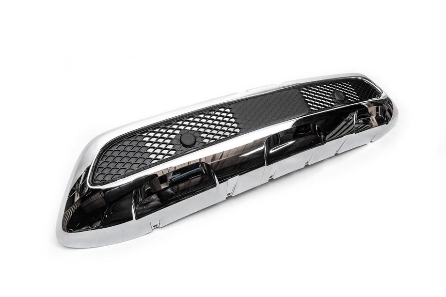 Mercedes X class 2017–2020 Etupuskurin lippa (ABS) Image