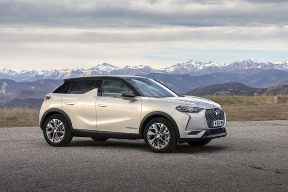 DS 3 Crossback E-Tense -kaupunkicrossoverin sähköversio