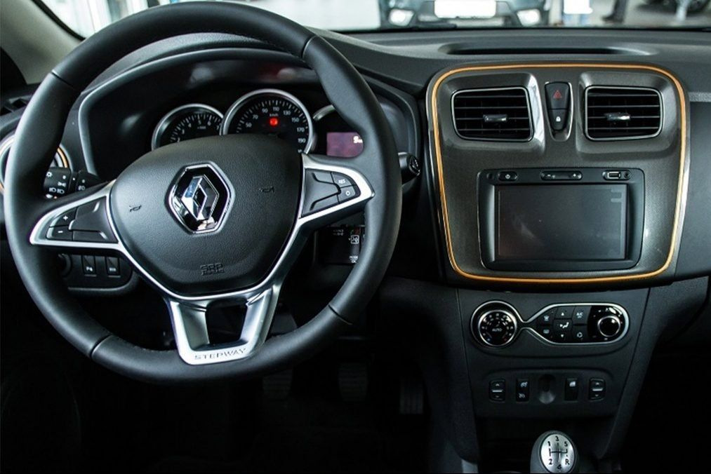 Korotettu maastokelpoisuus: Renault Logan MCV Stepway