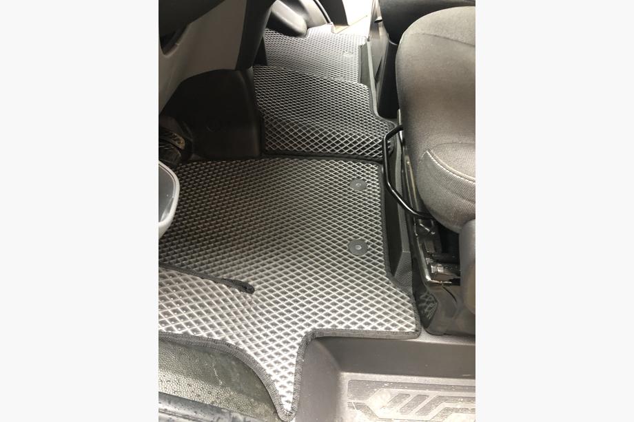 Ford Custom 2013–2022 EVA-lattiamatot (etu, mustat) Image