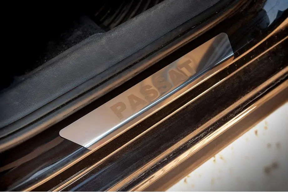 Volkswagen Passat B7 2012–2015 Carmos V1 kynnyslistat (4 kpl, ruostumatonta terästä) Kuva 3