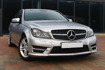 Mercedes C-sarja W204 2007–2015 Etusäleikkö Diamond Silver kuva 1