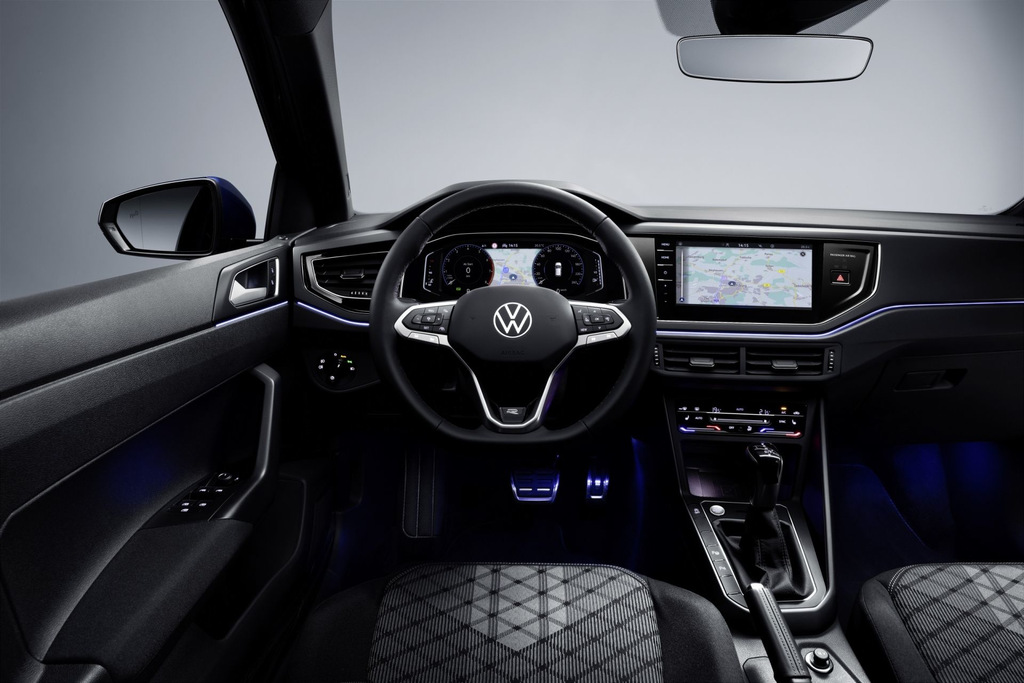 Uudistettu viisiovinen Volkswagen Polo -hatchback