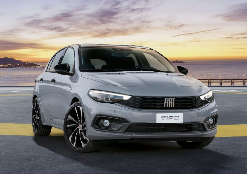 Uudistettu viisiovinen Fiat Tipo Hatchback -hatchback