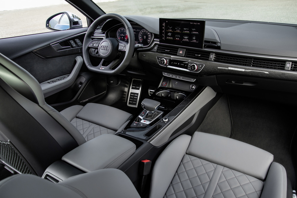 Audi S4 -sedanin urheiluversio