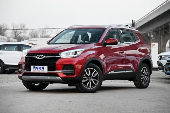 Uudistettu kaupunkicrossover Chery Tiggo 4