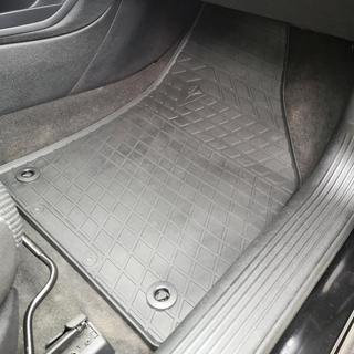 Stingray kumimatot (4 kpl, kumia) Dodge Dart 2012–2017 kuva 3