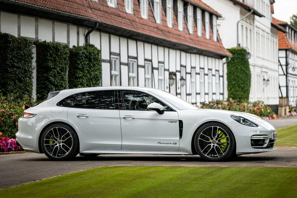 Koeajo: nelivetoinen Porsche Panamera Sport Turismo