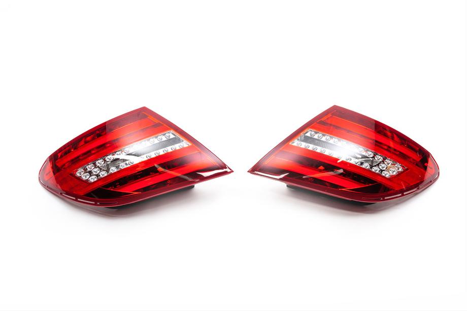 Mercedes C-sarja W204 2007–2015 LED-takavalot (2011-2015, 2 kpl) Kuva 2