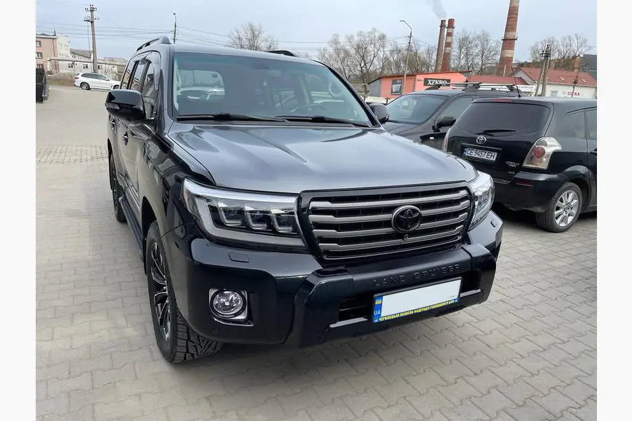 Toyota Land Cruiser 200 2007–2021 Ajovalot 2007-2014 (Bugatti) Image