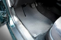 Volkswagen Golf 4 1997–2006 EVA-lattiamatot (mustat) kuva 1