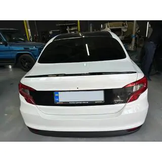 LIP-lip spoileri (Sunplex, musta) (119,1 cm x 5,5 cm) Fiat Tipo 2016– kuva 2