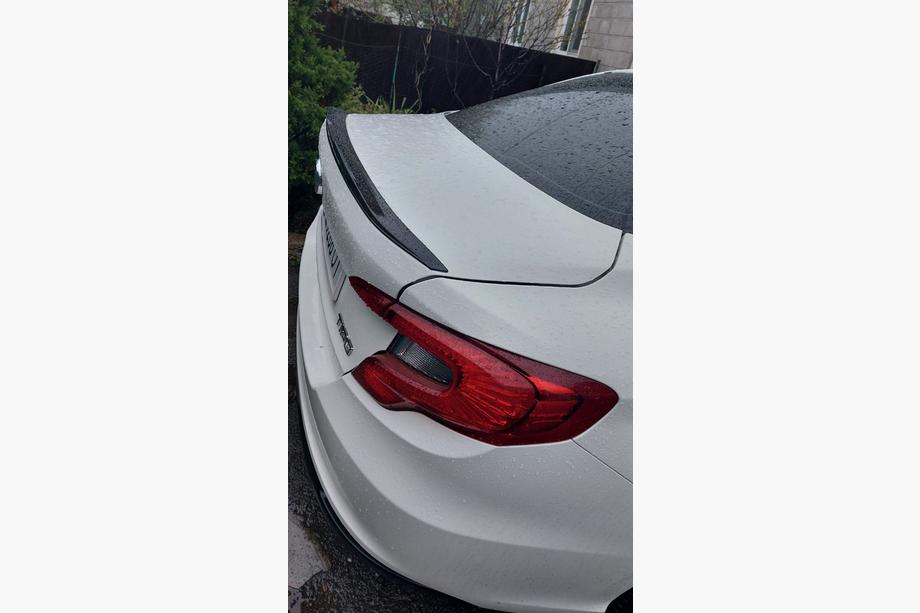 Fiat Tipo 2016– LIP-lip spoileri (Sunplex, musta) (119,1 cm x 5,5 cm) Kuva 5