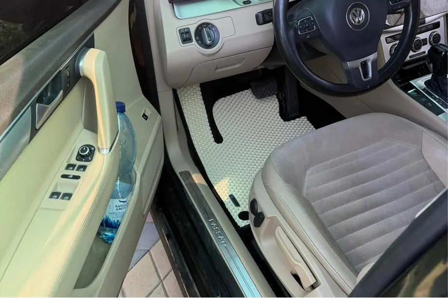 Volkswagen Passat B7 2012–2015 EVA-lattiamatot (EU, beige) Image