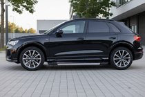 Audi Q3 2019–2025 RedLine sivuastinlaudat (2 kpl, alumiini) kuva 1