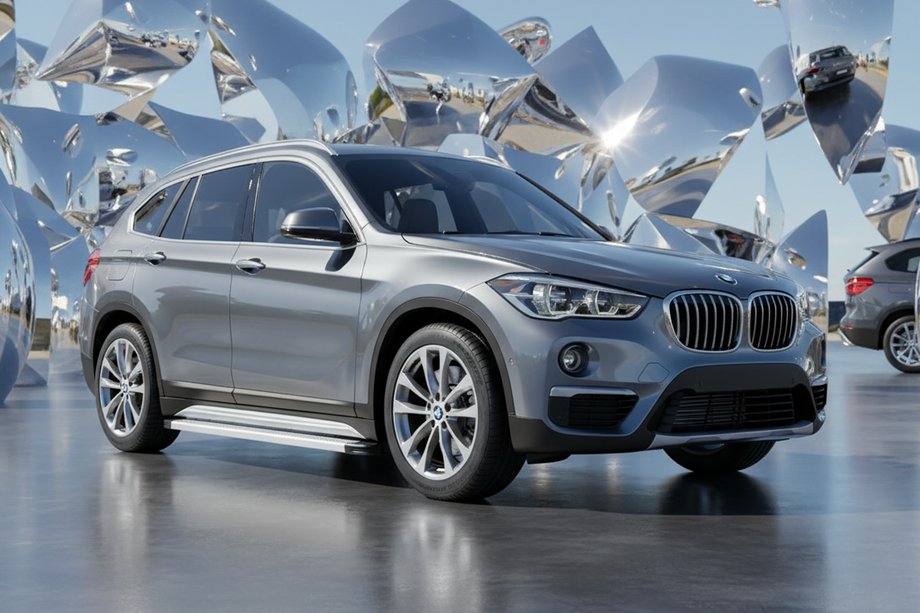 BMW X1 F48 2015–2022 Maya V2 sivuportaat (2 kpl, alumiini) Image
