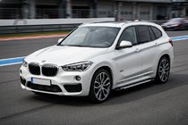 BMW X1 F48 2015–2022 Line-astinlaudat (2 kpl, alumiini) kuva 1