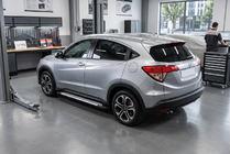 Honda HR-V 2014–2021 Allmond Grey -sivukynnykset (2 kpl, alumiini) kuva 2