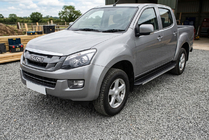Isuzu D-Max 2011–2019 Sivuportaat Maya V1 (2 kpl, alumiini) kuva 1