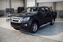 Isuzu D-Max 2011–2019 Mevsim Grey sivuporrastangot (2 kpl, alumiini) kuva 1