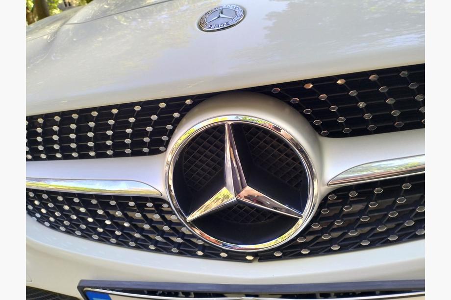 Mercedes GLA X156 2014–2019 Etumerkki (18,4 cm) Image
