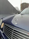 Mercedes E-sarja W210 1995–2002 Ristikkotähtäin-embleemi (tekstillä) kuva 2