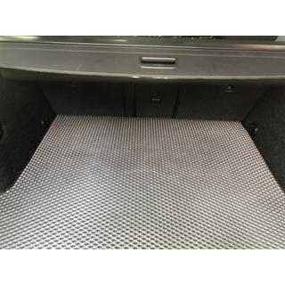 Tavaratilan matto SW V-4 (EVA, musta) Skoda Octavia III A7 2013–2019 kuva 2