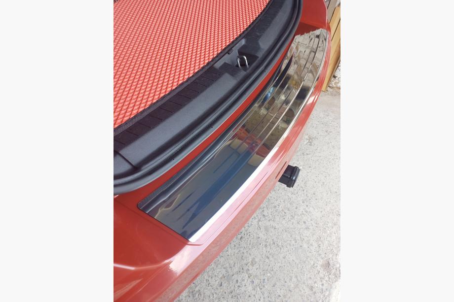 Dodge Journey 2008–2020 Takapuskurin suojalista Carmos (ruostumaton teräs) Image