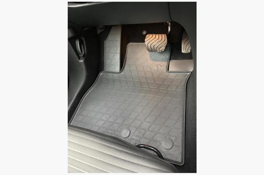 Renault Scenic/Grand 2016–2025 Stingray kumimatot (4 kpl) Image