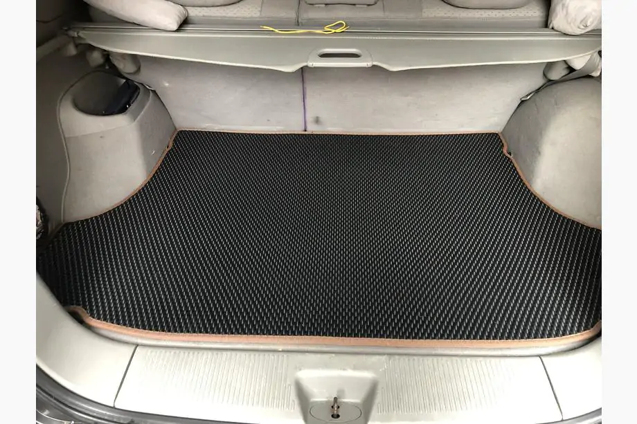Kia Sorento I BL 2002–2009 EVA-tavaratilan matto (musta) Image