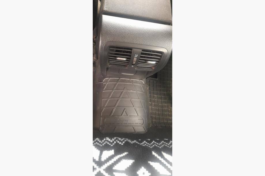 Volkswagen Passat B6 2006–2012 Takatunnelimatto (Stingray Premium) Image