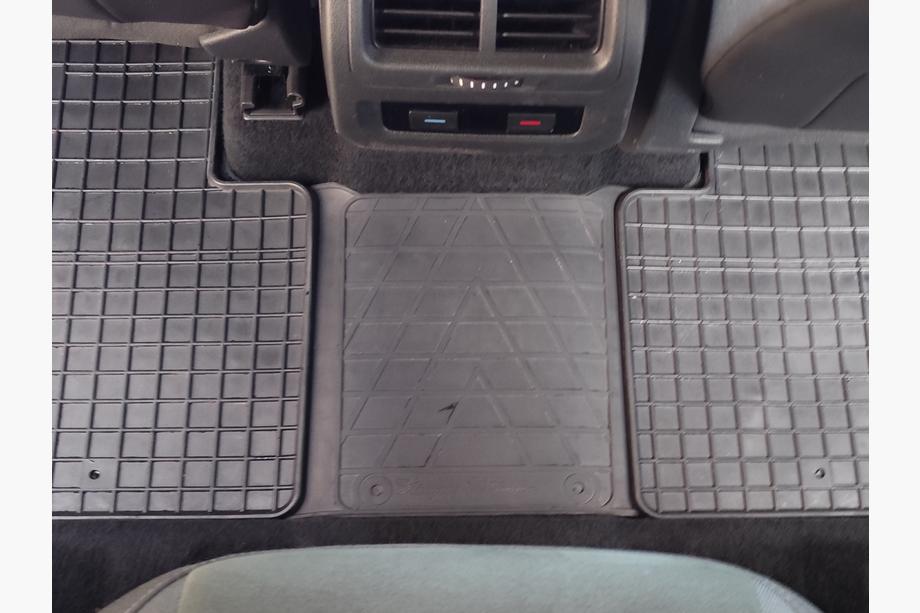 Volkswagen Touran 2015– Takatunnelimatto (Stingray Premium) Image