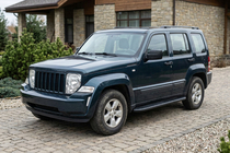 Jeep Cherokee/Liberty 2007–2013 Bosphore Black -sivuastinlaudat (2 kpl, alumiini) kuva 1