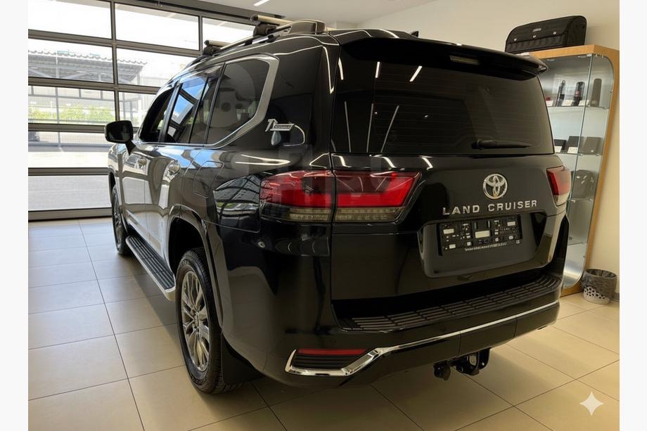 Toyota Land Cruiser 300 2021– OEM-spoileri Valkoinen Image