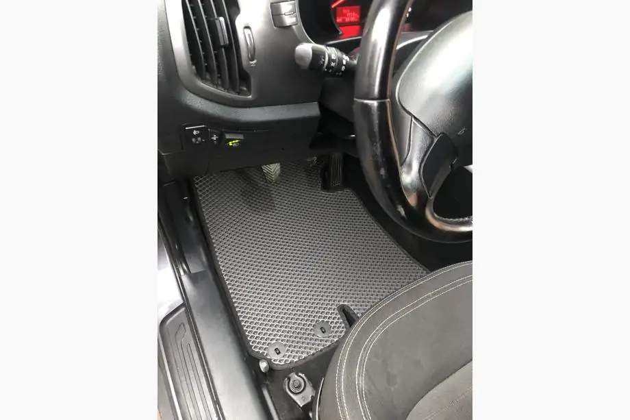 Kia Sportage 2010–2015 EVA V2 -lattiamatot (mustat) Image