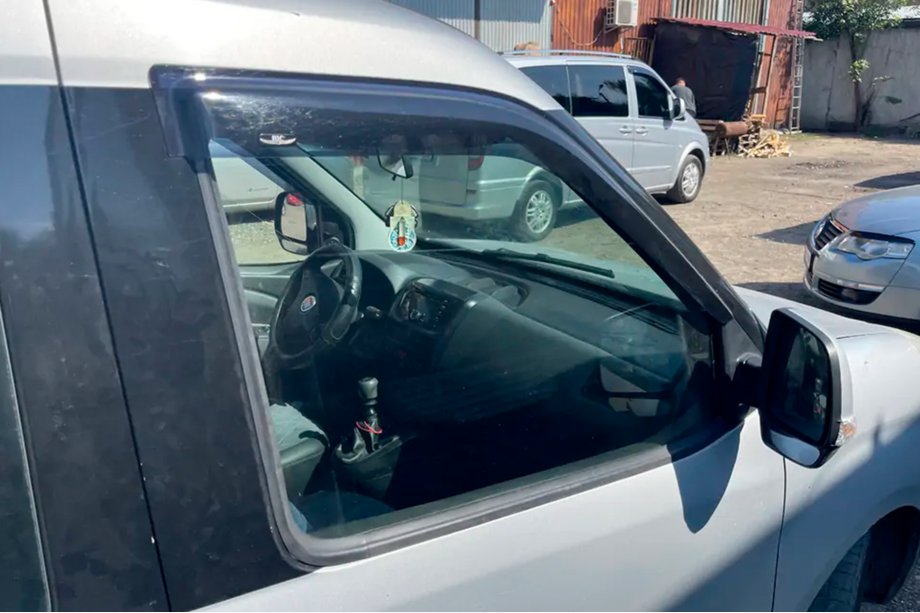 Opel Combo 2012–2018 Sivulasin tuuliohjaimet (2 kpl, HIC) Image