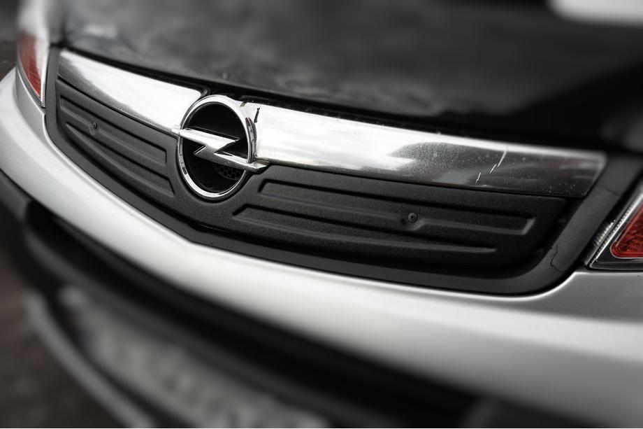 Opel Vivaro 2001–2015 Talvisuoja jäähdyttimen säleikköön 2007-2015 (V2, yläosa) Image