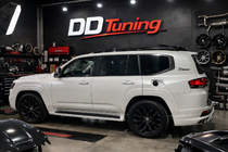Toyota Land Cruiser 300 2021– VXR-korisarjasarja kuva 4