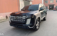 Toyota Land Cruiser 200 2007–2021 Facelift-sarja LC 300 High-Line (V1) -malliin kuva 3