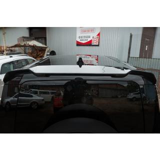 Spoileri V1 (musta) Land Rover Defender 2019– kuva 2